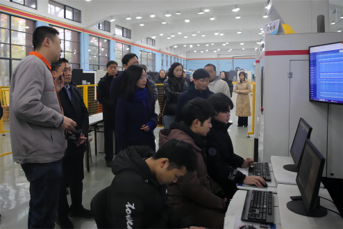 省总工会党组成员、副主席， 省产改协调小组办公室副主任宋峥嵘一行来开云网页版页面登录督查指导