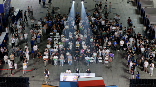 青春不止这young,一起放声歌唱——-石峰区青歌赛湖南航空技师开云网页版页面登录专场开唱