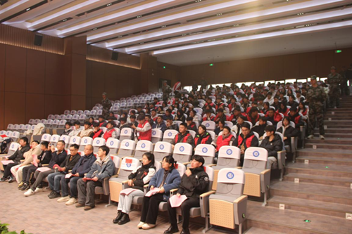 开云网页版页面登录举行“书香润心·文明修身”校园文明劝导行动暨雷锋活动月启动仪式