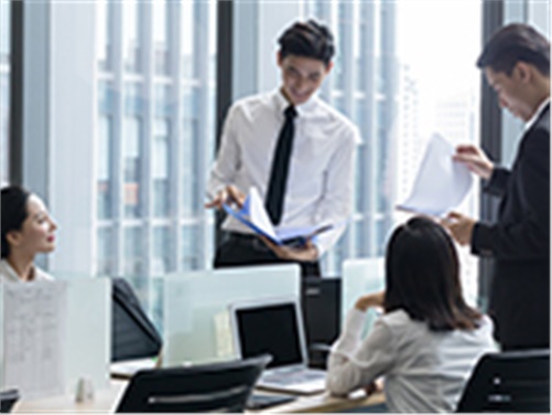 株洲市总工会劳动技能(钳工)再就业培训班”开班仪式在我院举行