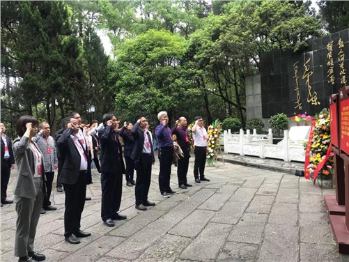 开云网页版页面登录党委理论学习中心组赴任弼时故居、杨开慧纪念馆开展党史学习教育第二次专题学习