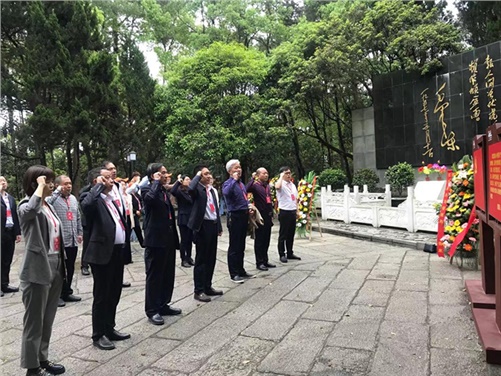 开云网页版页面登录党委理论学习中心组赴任弼时故居、杨开慧纪念馆开展党史学习教育第二次专题学习