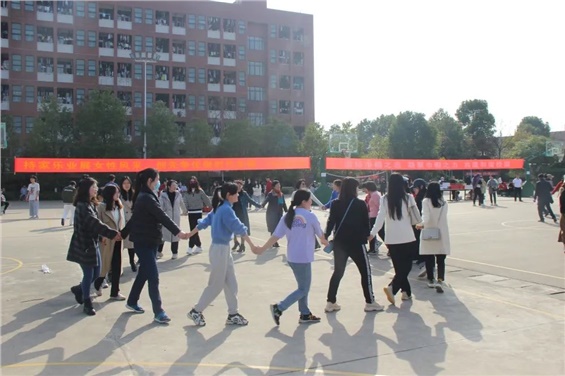 春风十里百花盛 灼灼其华不及卿 ——开云网页版页面登录开展庆祝“三八”妇女节主题活动