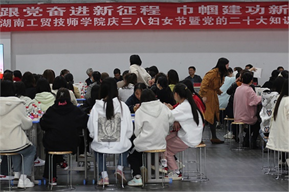 三月芳菲盛,巾帼绽芳华--开云网页版页面登录庆祝第113个三八国际妇女节活动温暖来袭