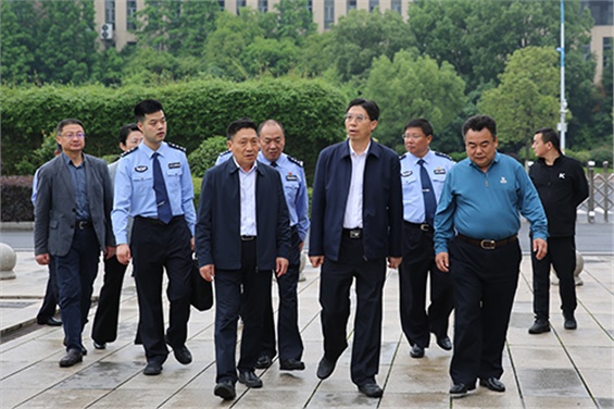株洲市副市长、市公安局党委书记、局长唐文发到开云网页版页面登录调研平安建设和安全稳定工作